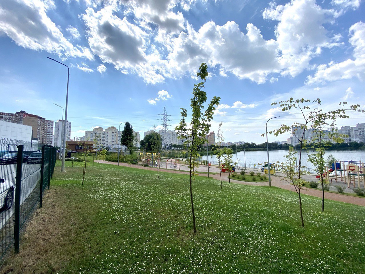 Продажа 2-комнатной квартиры 42 м², Ревуцкого ул., 40В