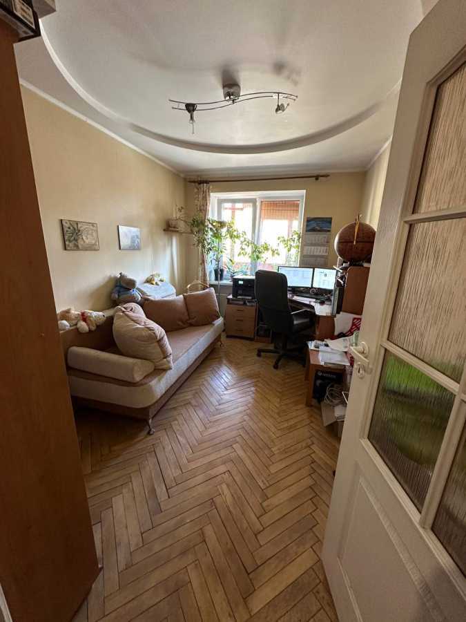 Продажа 3-комнатной квартиры 71 м², Олексы Тихого ул., 28