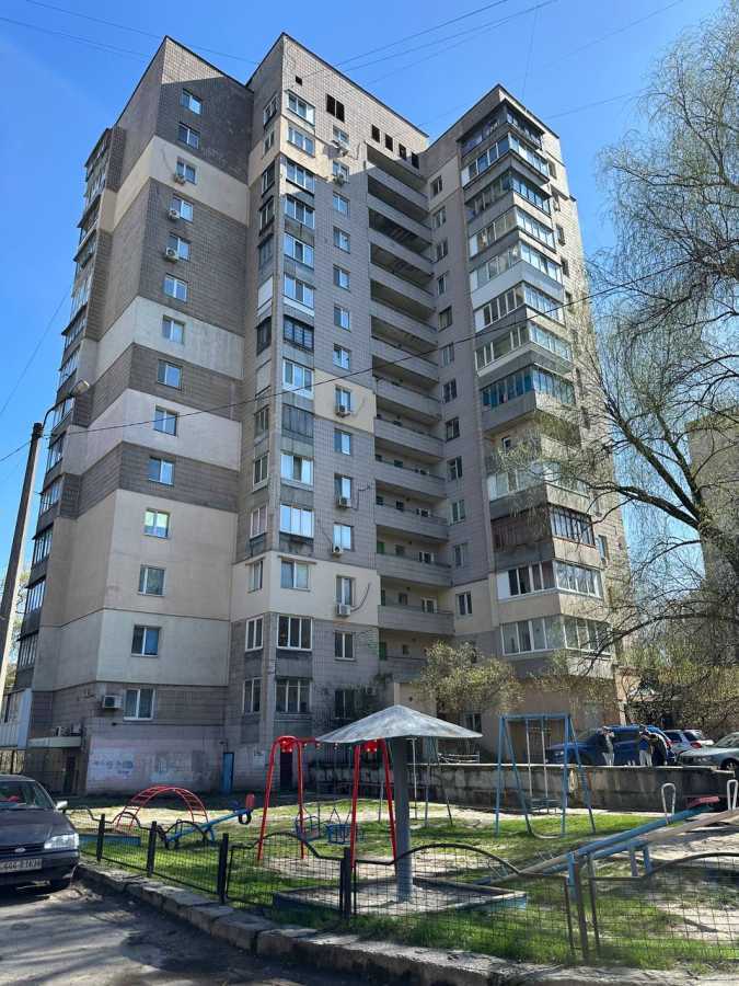Продажа 3-комнатной квартиры 71 м², Олексы Тихого ул., 28