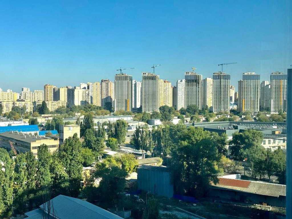 Продажа 2-комнатной квартиры 84 м², Причальная ул., 12