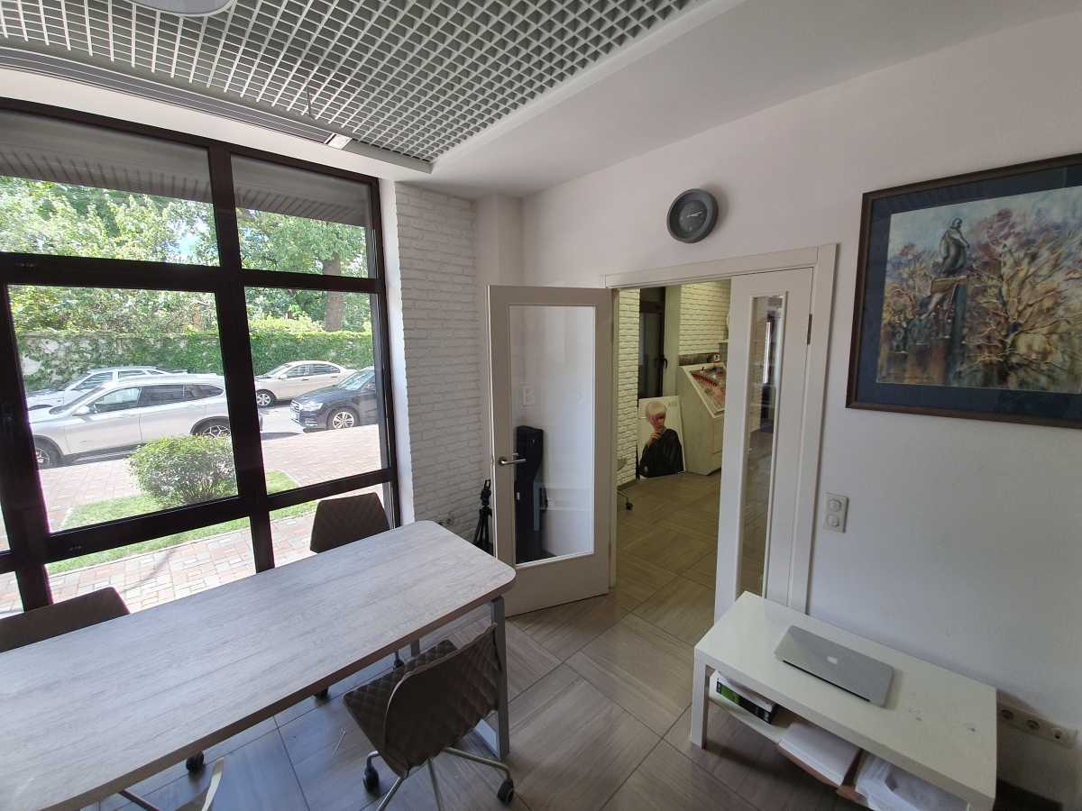 Оренда приміщення вільного призначення 145 м², Авіаконструктора Ігоря Сікорського вул., 4
