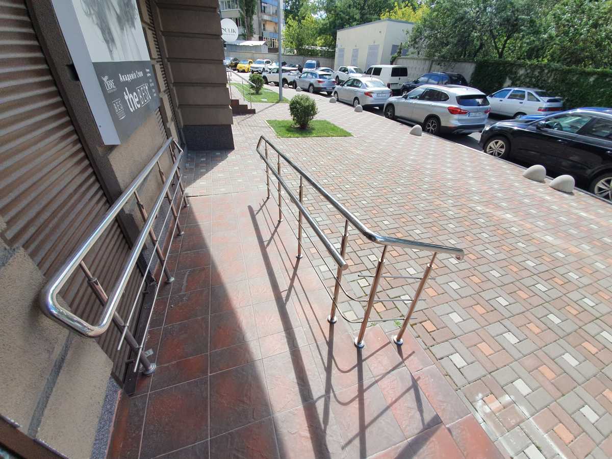 Оренда приміщення вільного призначення 145 м², Авіаконструктора Ігоря Сікорського вул., 4