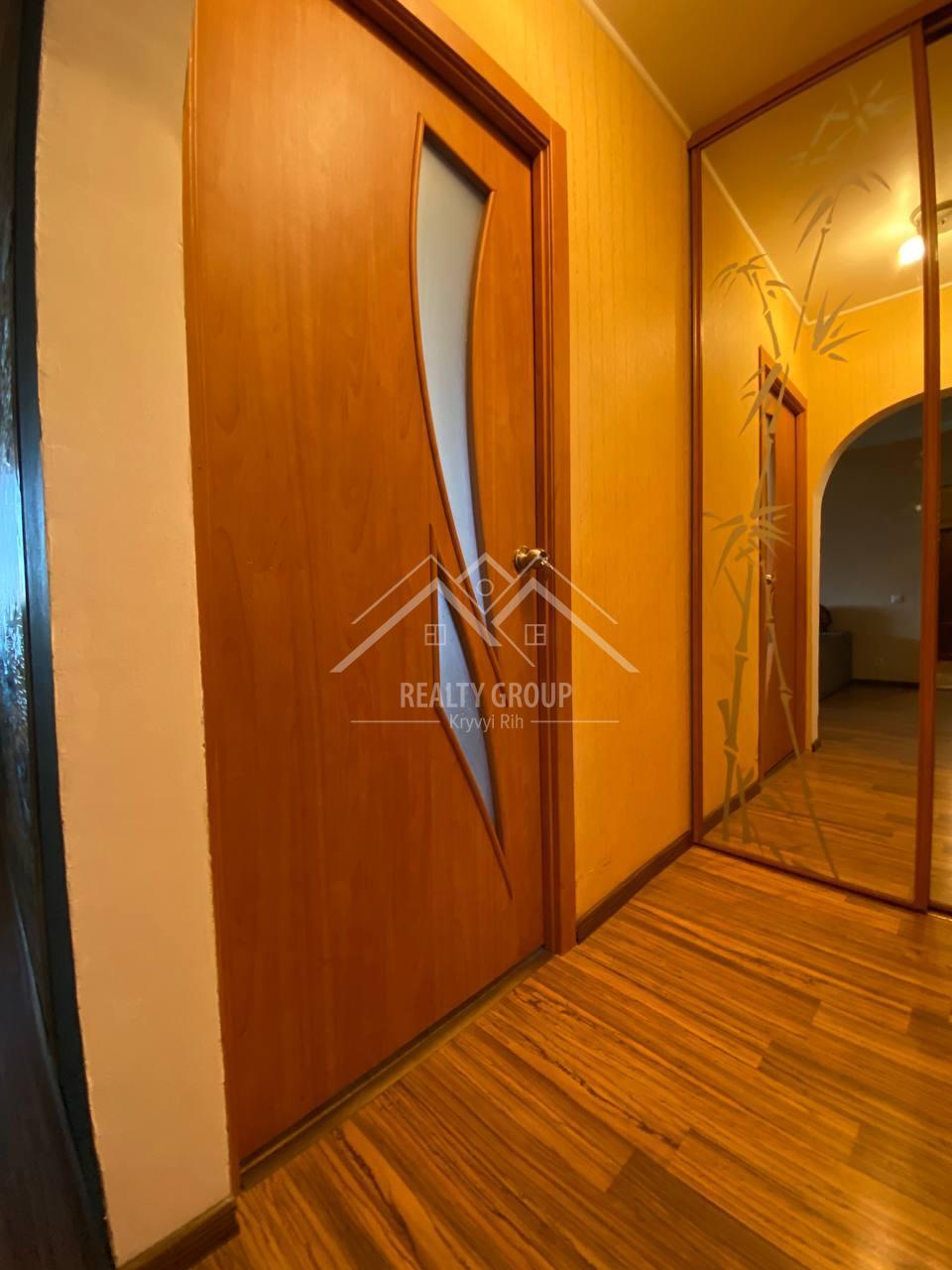Продаж 3-кімнатної квартири 71.3 м²