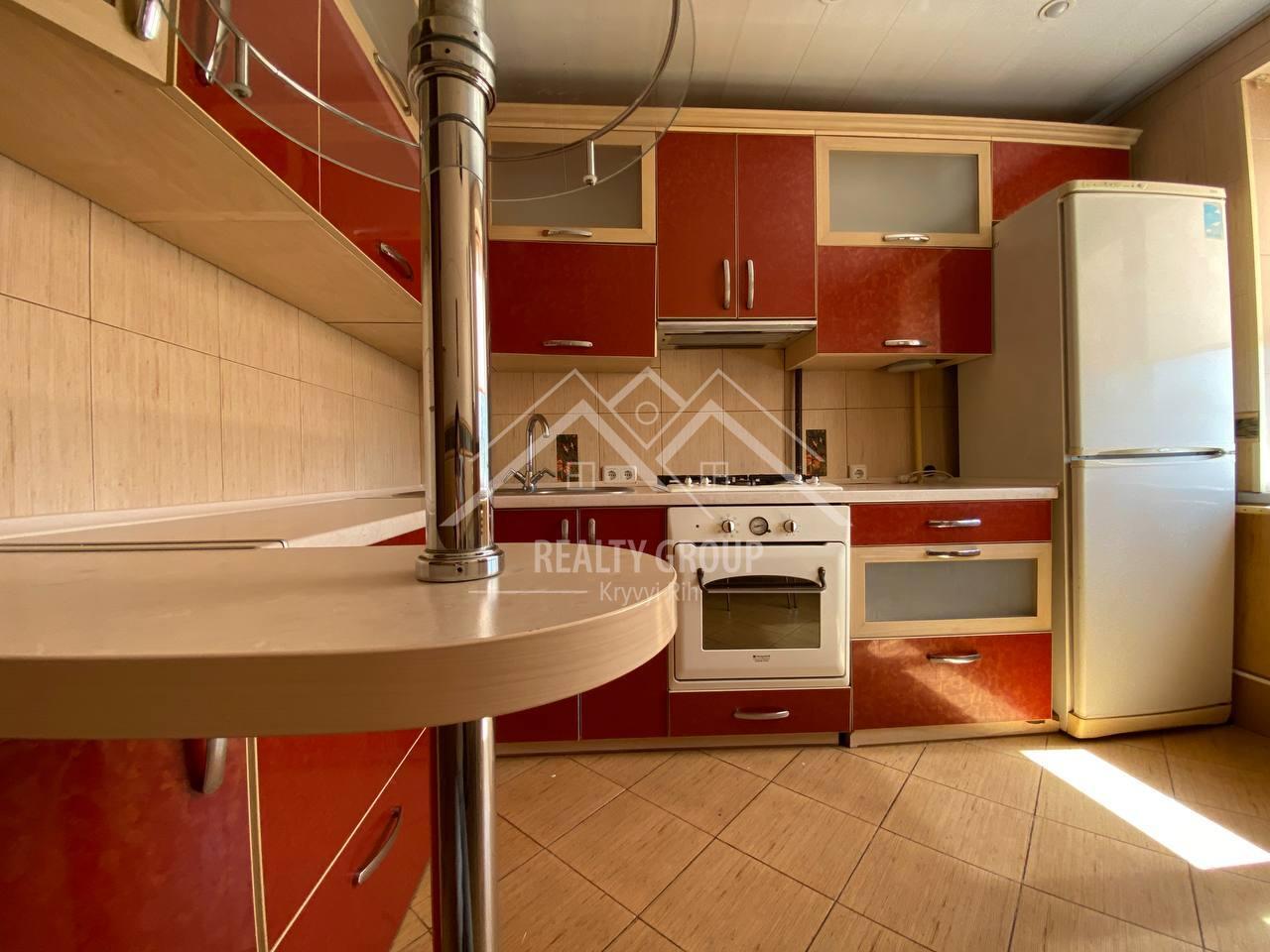 Продаж 3-кімнатної квартири 71.3 м²