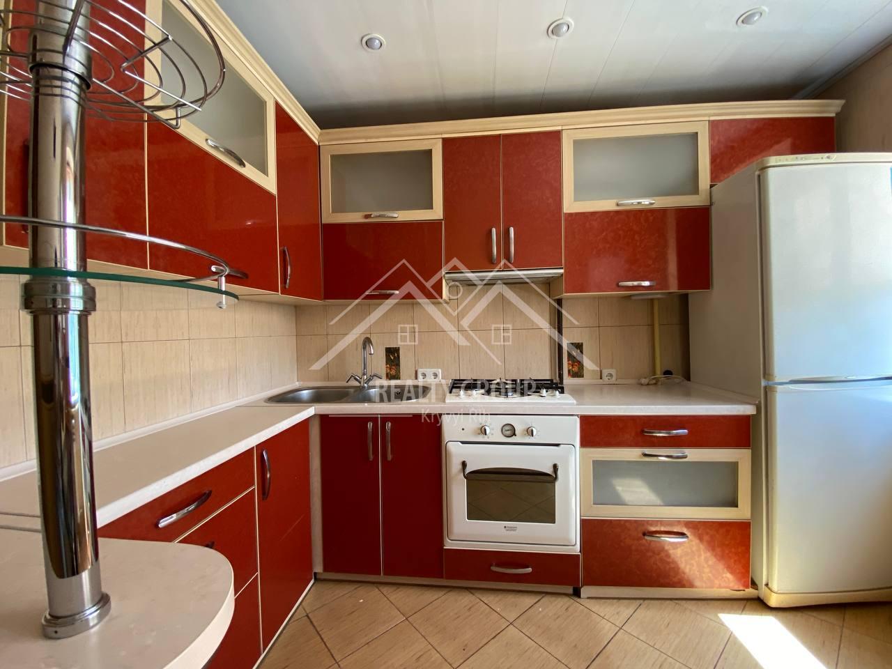 Продаж 3-кімнатної квартири 71.3 м²