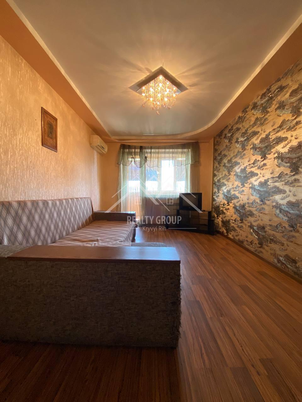 Продаж 3-кімнатної квартири 71.3 м²