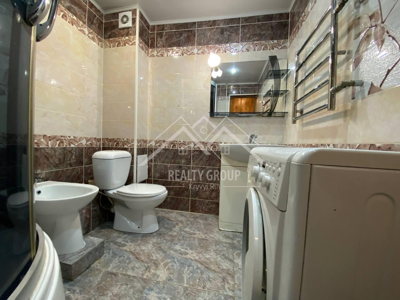 Продаж 3-кімнатної квартири 71.3 м²