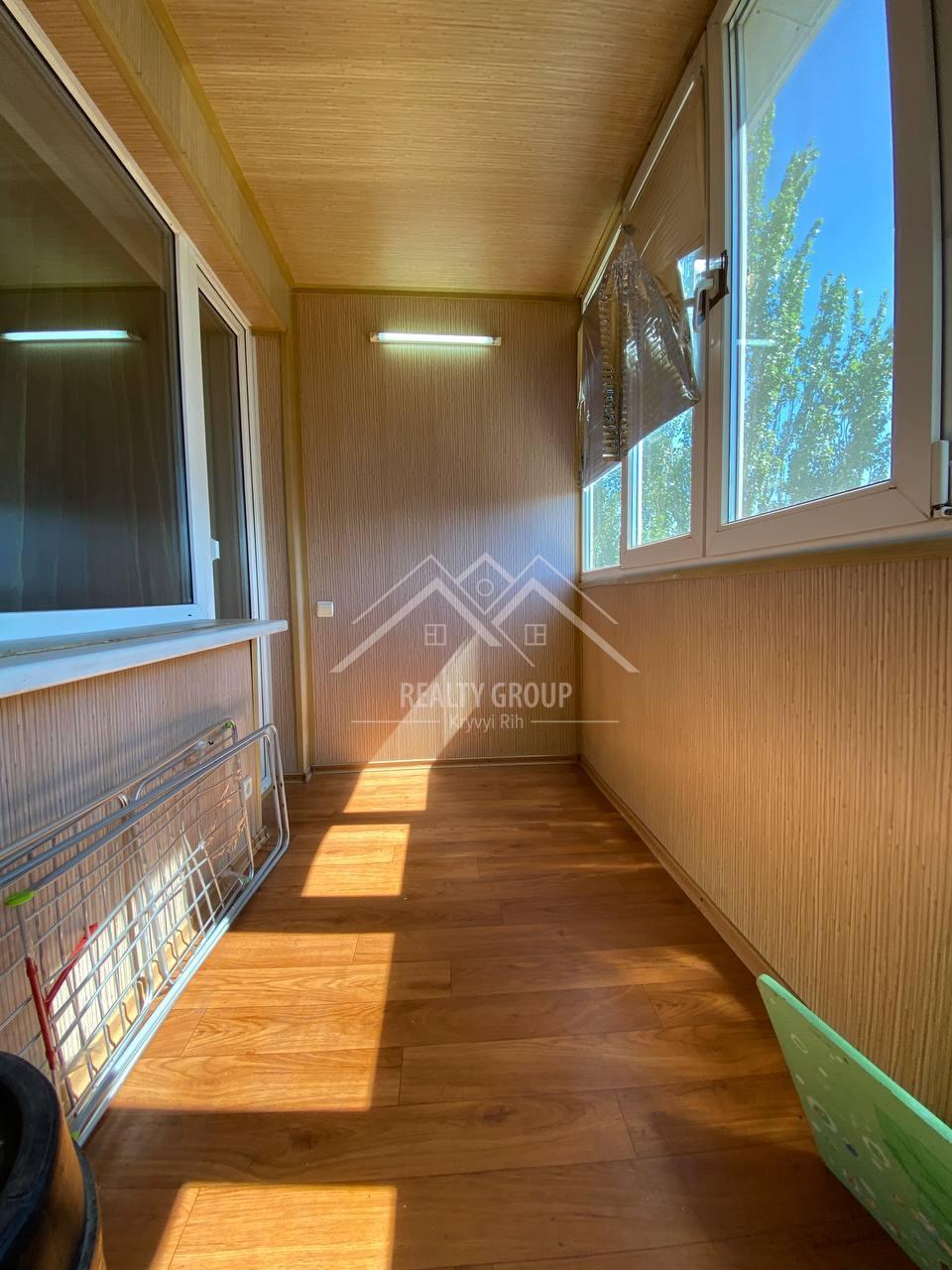 Продаж 3-кімнатної квартири 71.3 м²