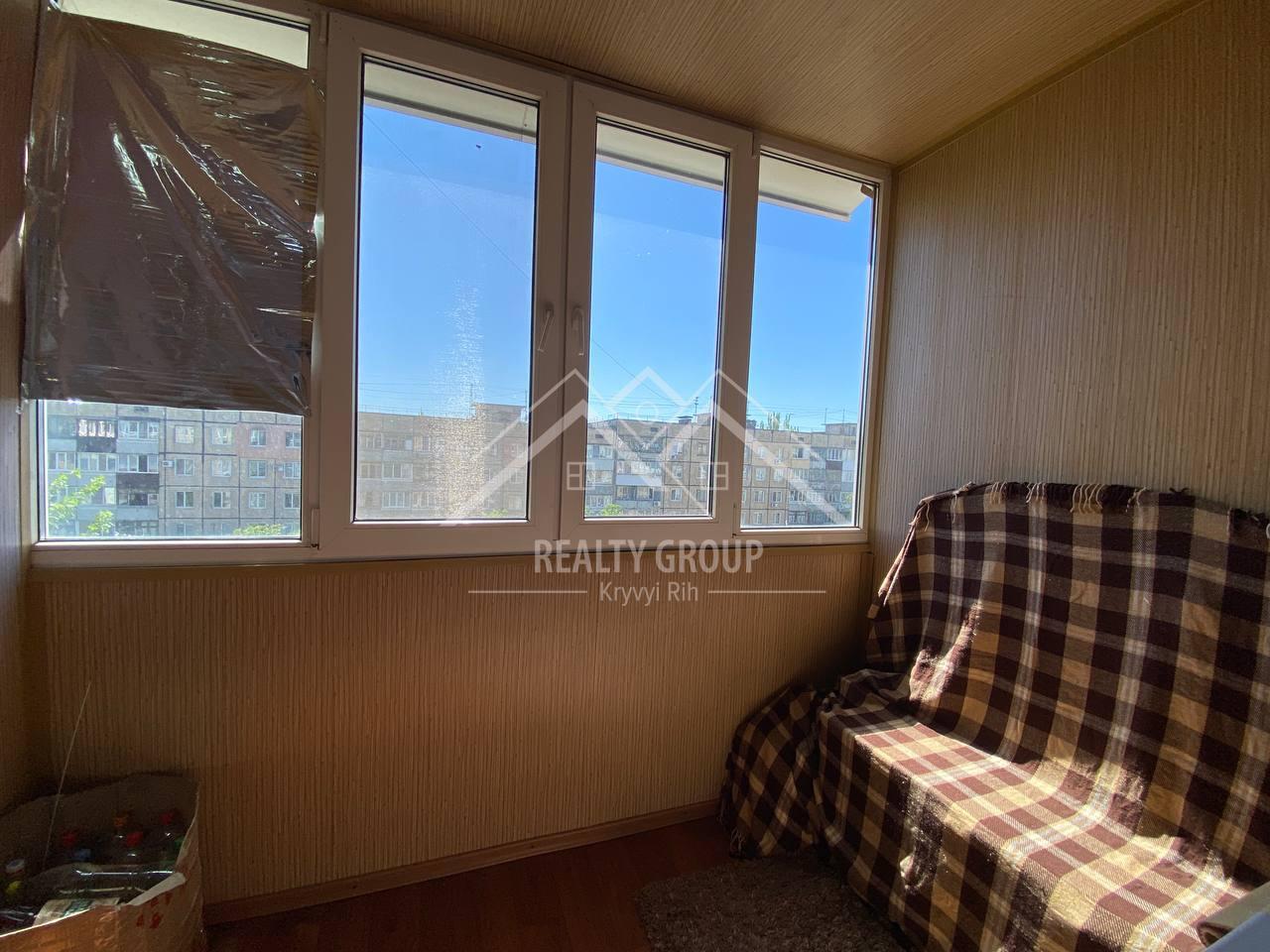 Продаж 3-кімнатної квартири 71.3 м²