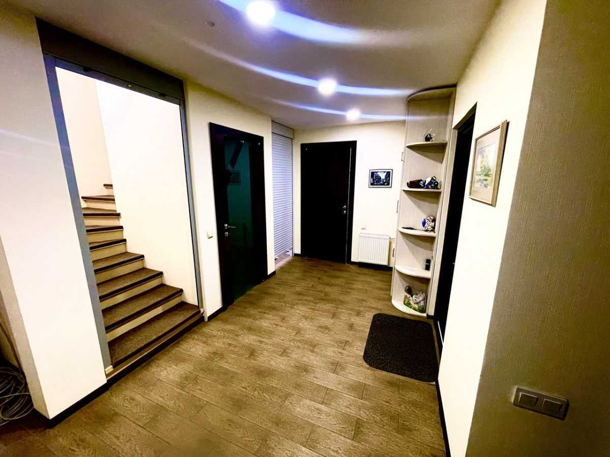 Продажа дома 320 м², Зарічна