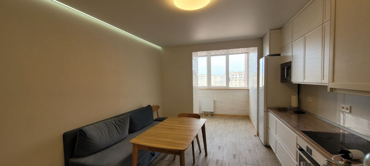 Продажа 2-комнатной квартиры 77.5 м², Боголюбова ул., 23