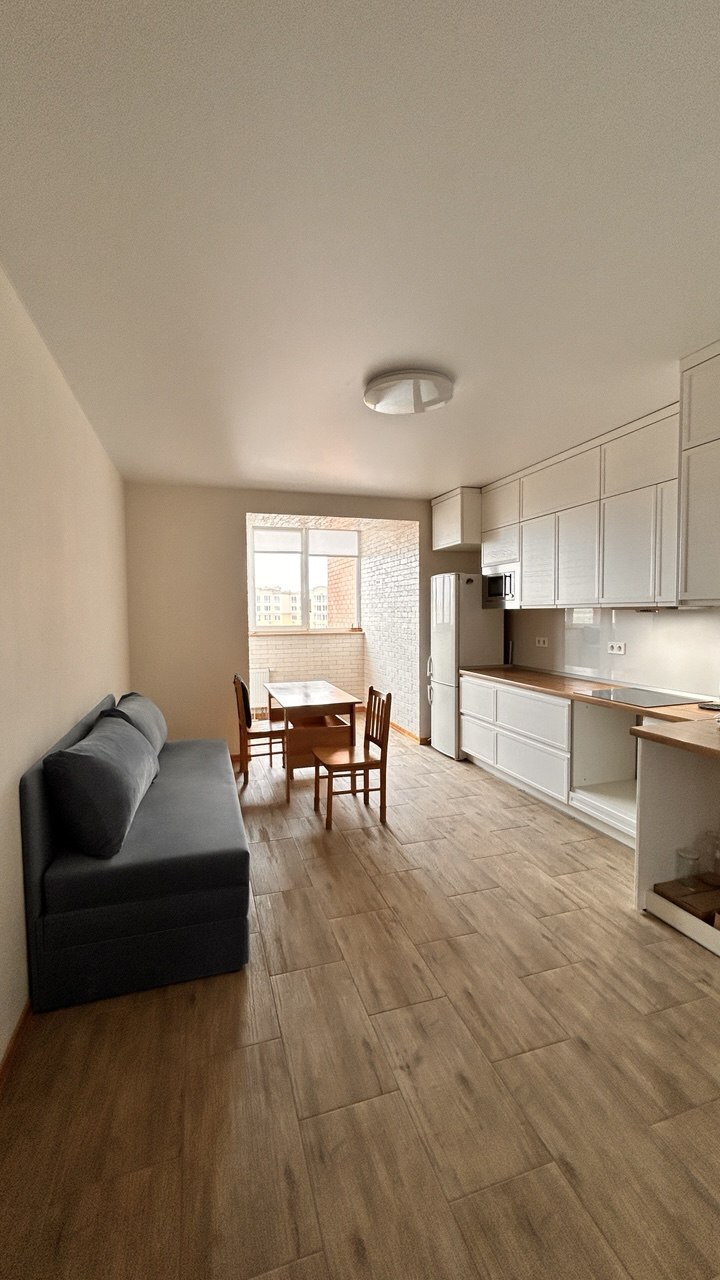 Продажа 2-комнатной квартиры 77.5 м², Боголюбова ул., 23