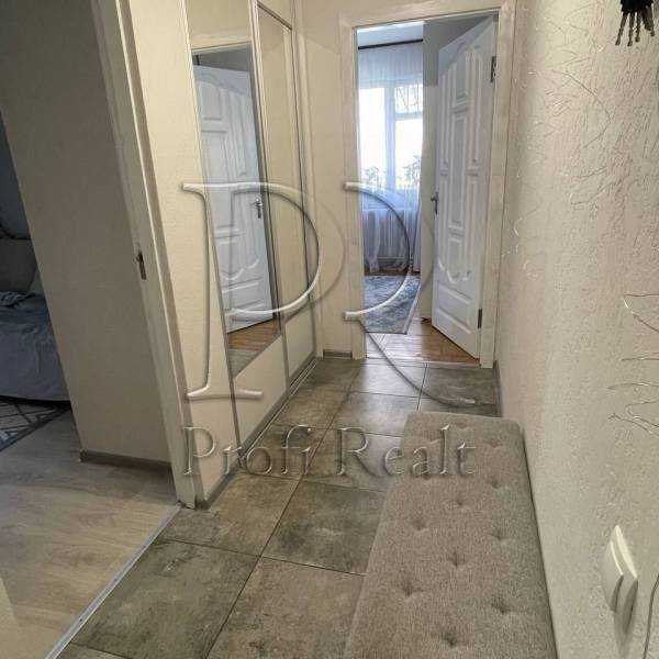Продаж 2-кімнатної квартири 42 м², Вацлава Гавела бул., 21