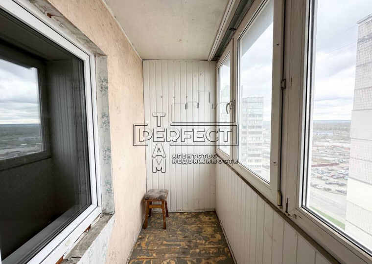 Продаж 1-кімнатної квартири 44 м², Лариси Руденко вул., 10В
