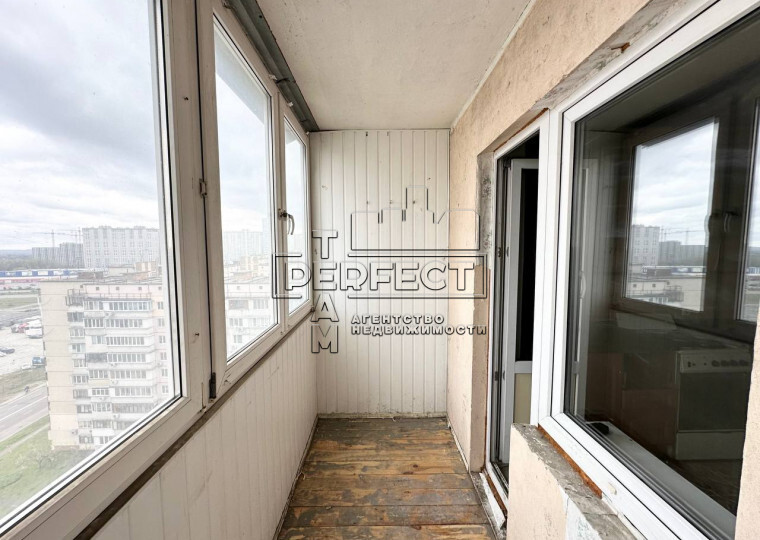 Продаж 1-кімнатної квартири 44 м², Лариси Руденко вул., 10В