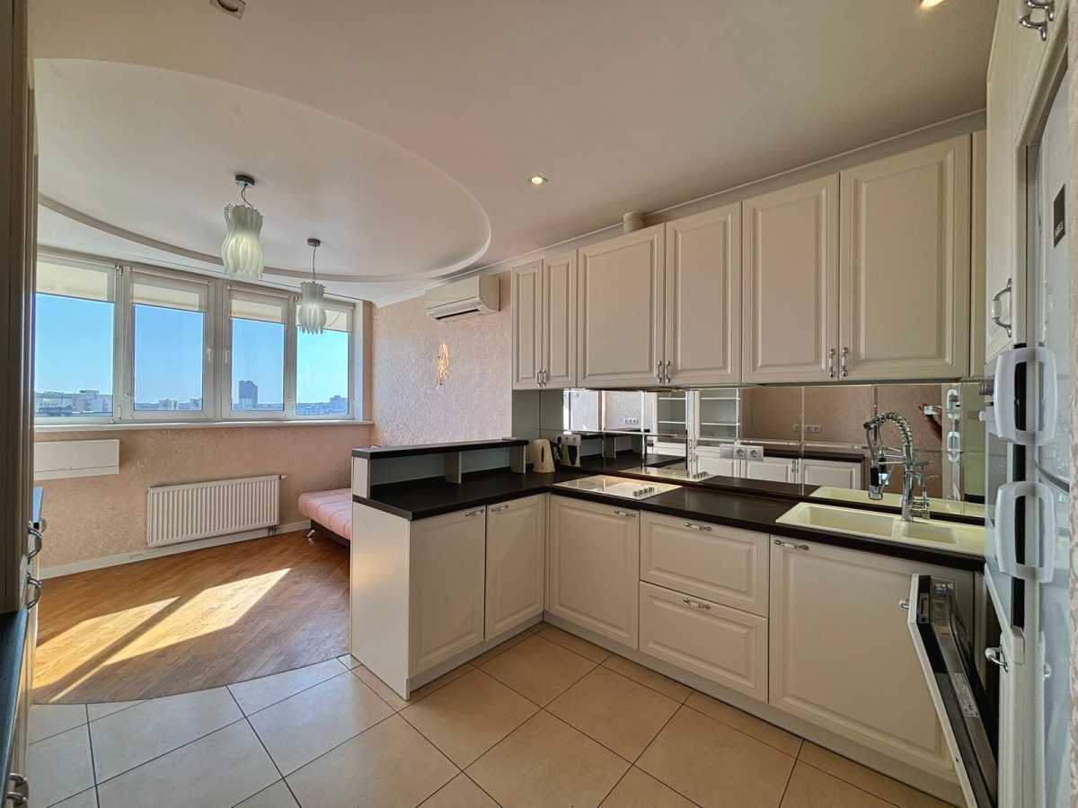 Продажа 2-комнатной квартиры 92 м², Михаила Максимовича ул., 3Г