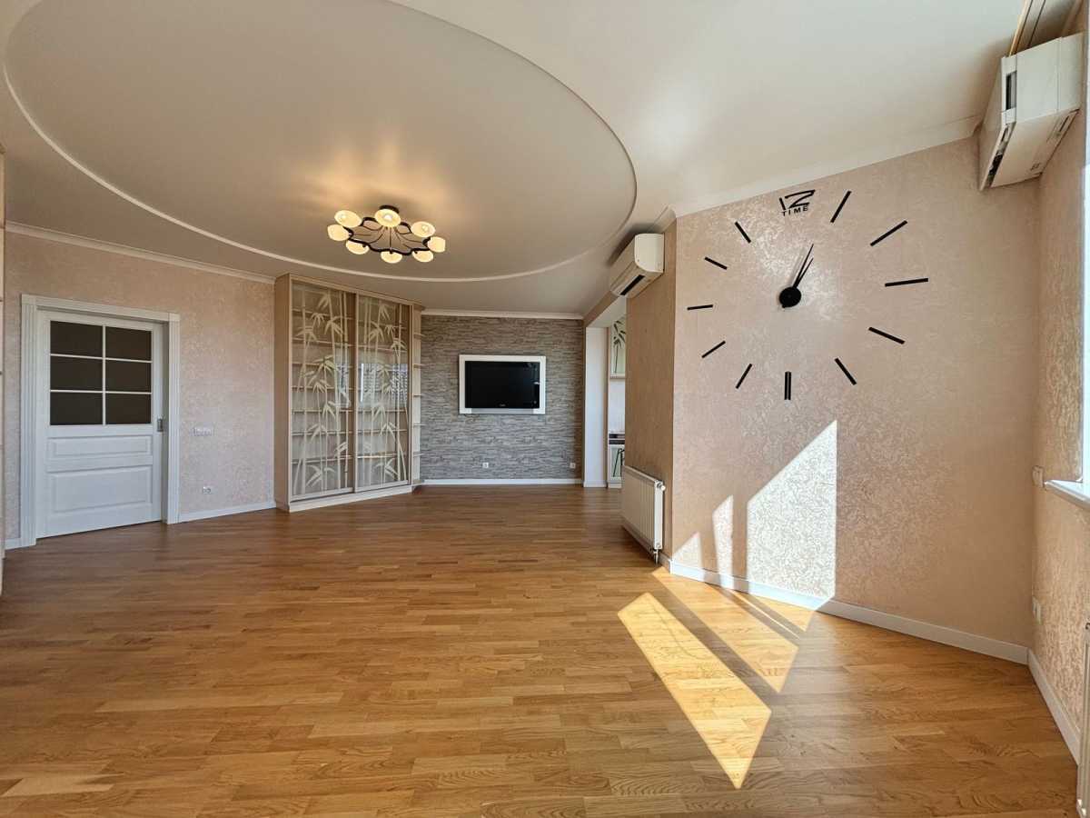 Продажа 2-комнатной квартиры 92 м², Михаила Максимовича ул., 3Г