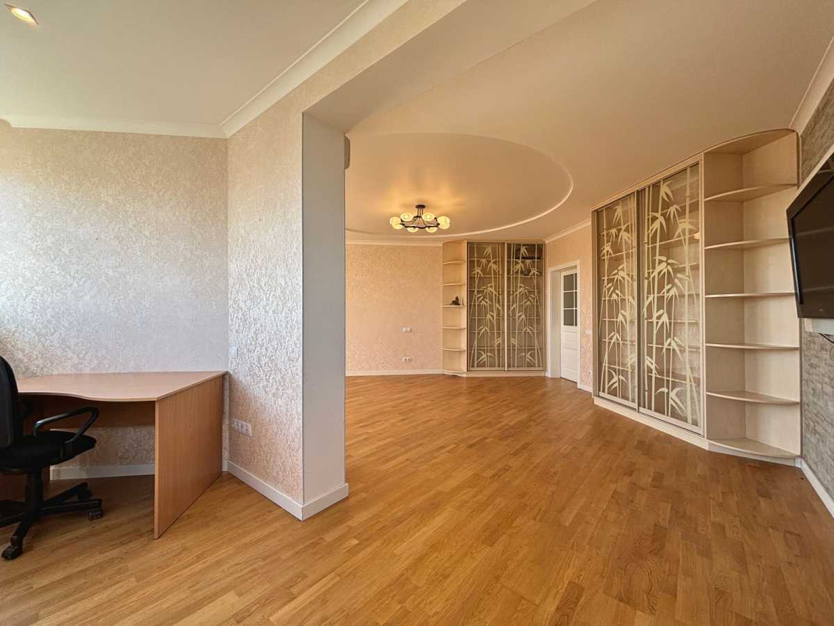 Продажа 2-комнатной квартиры 92 м², Михаила Максимовича ул., 3Г