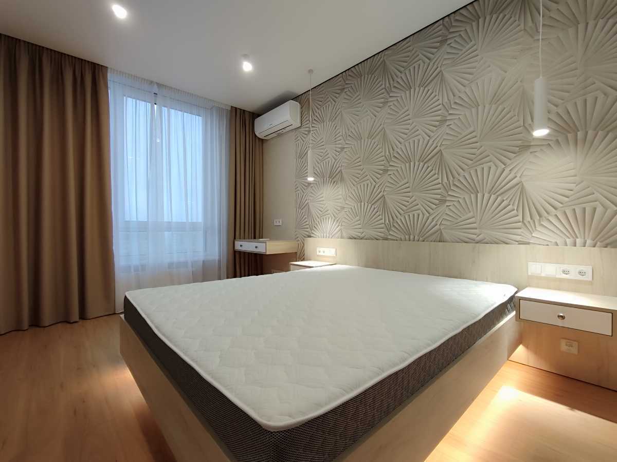 Продаж 1-кімнатної квартири 43 м², Олександра Олеся вул., 5а