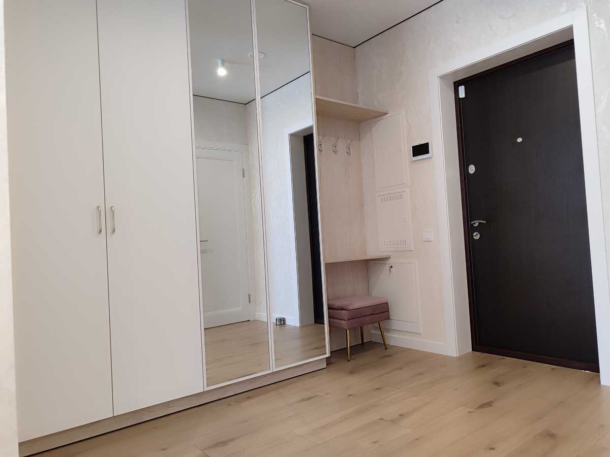 Продаж 1-кімнатної квартири 43 м², Олександра Олеся вул., 5а
