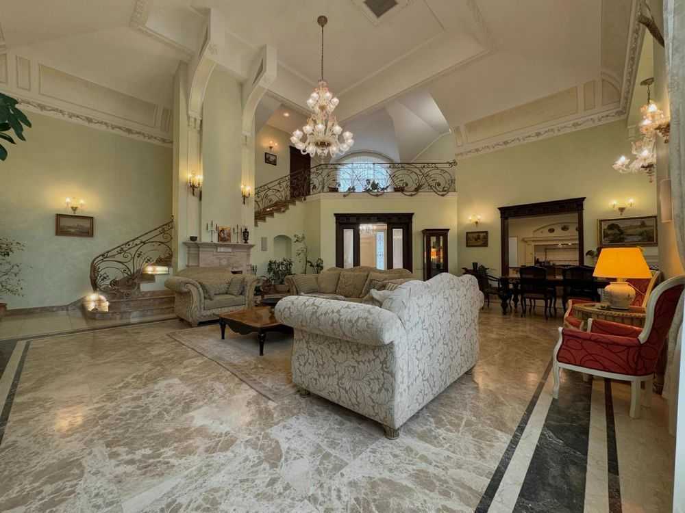 Продаж будинку 550 м², Європейська