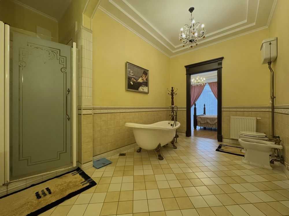 Продаж будинку 550 м², Європейська