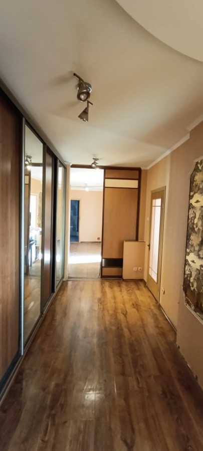 Продажа 3-комнатной квартиры 105 м², Днепровская наб., 19