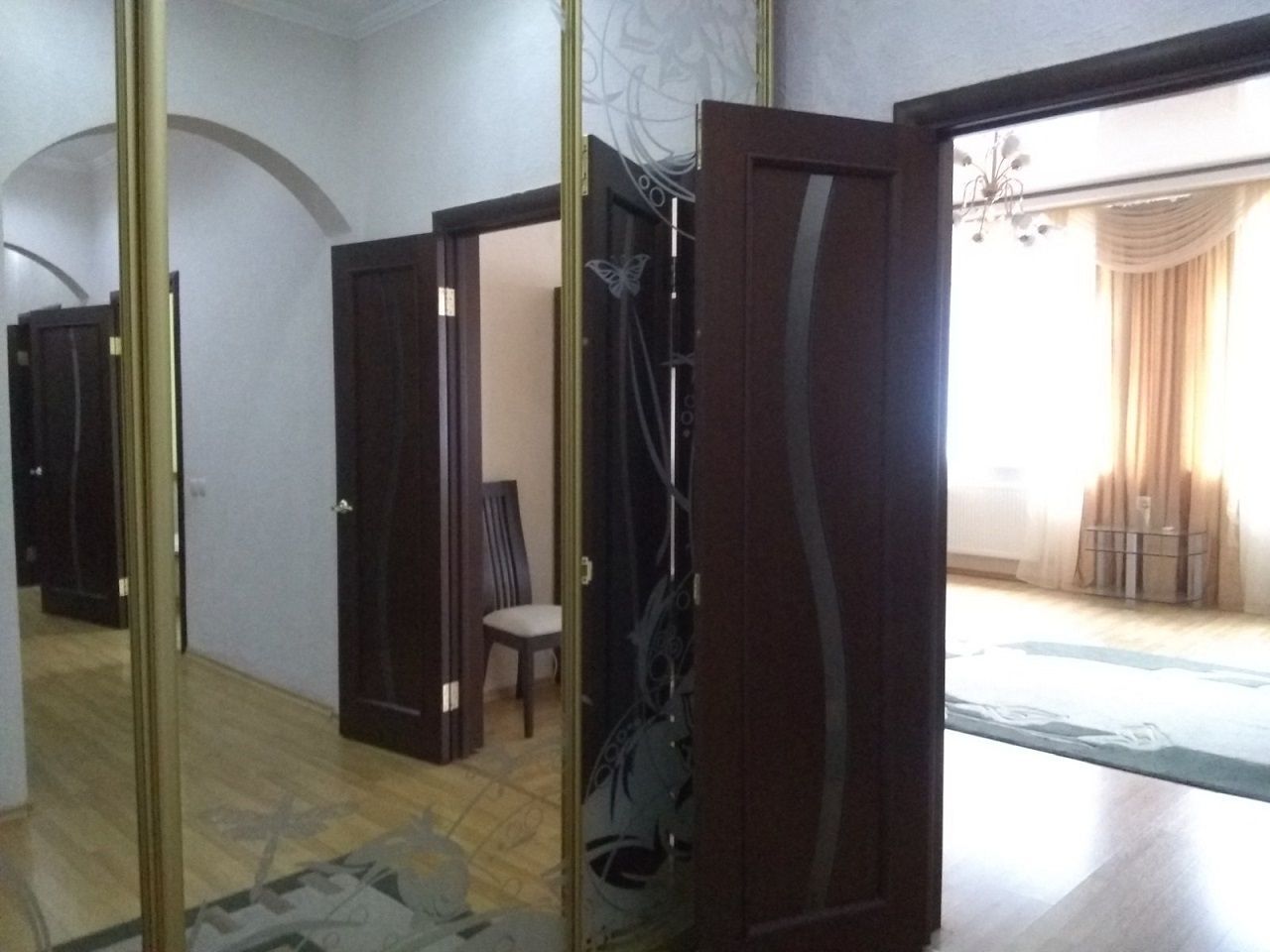 Аренда 3-комнатной квартиры 100 м², Евгения Коновальца ул., 32Б