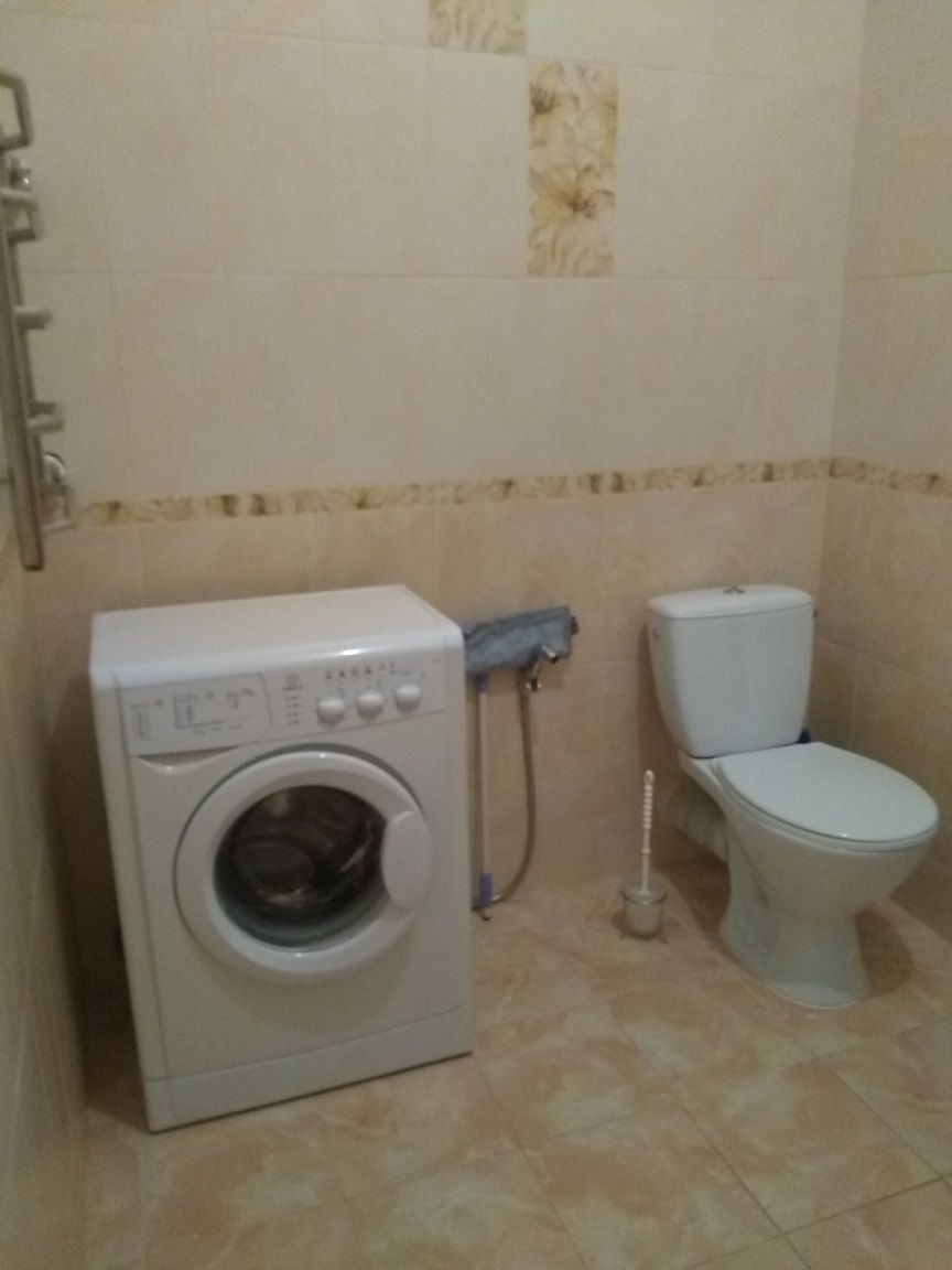 Аренда 3-комнатной квартиры 100 м², Евгения Коновальца ул., 32Б