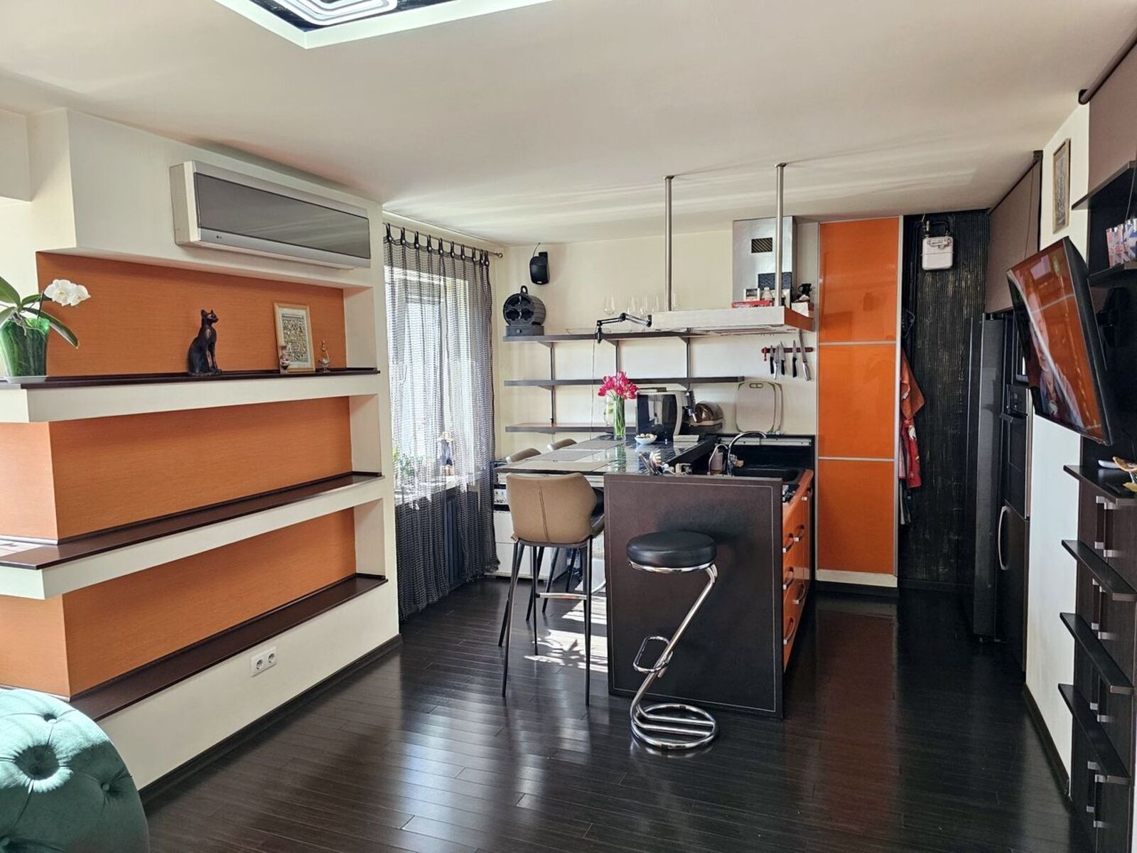 Продажа 3-комнатной квартиры 68 м², Терещенковская ул., 2