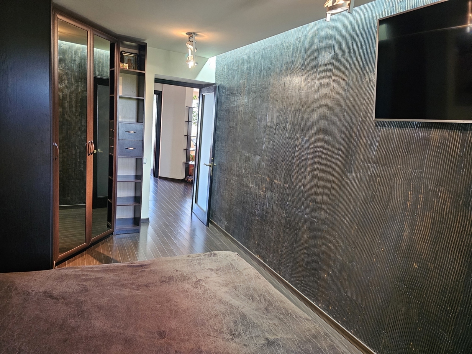 Продажа 3-комнатной квартиры 68 м², Терещенковская ул., 2