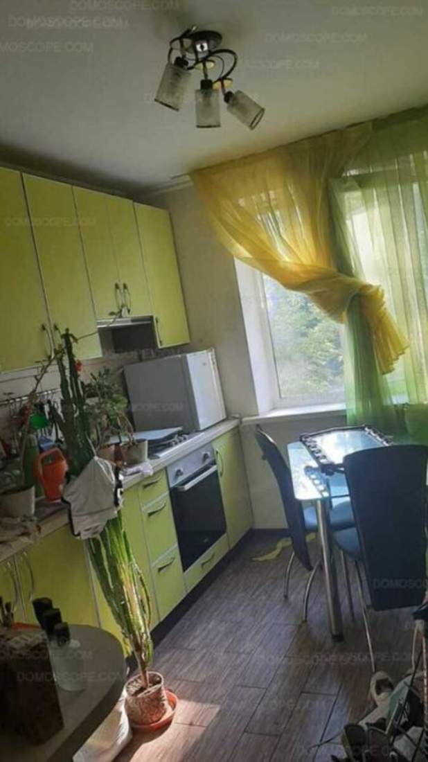 Продаж 4-кімнатної квартири 77 м², Хортицьке шосе