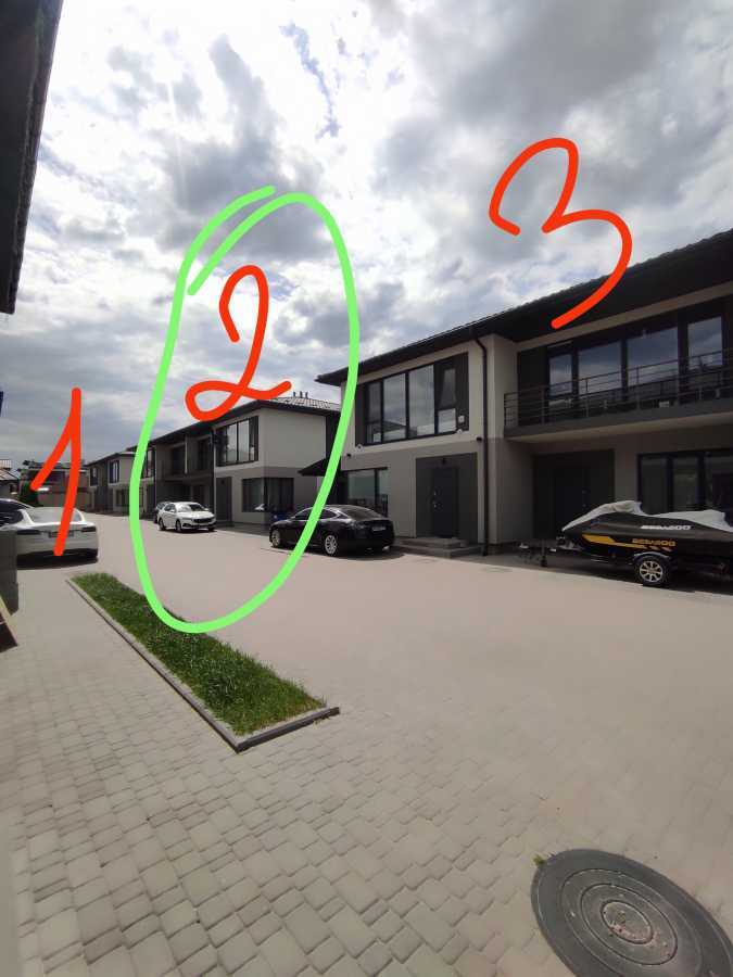 Продажа 4-комнатной квартиры 125 м², Святищенская ул.