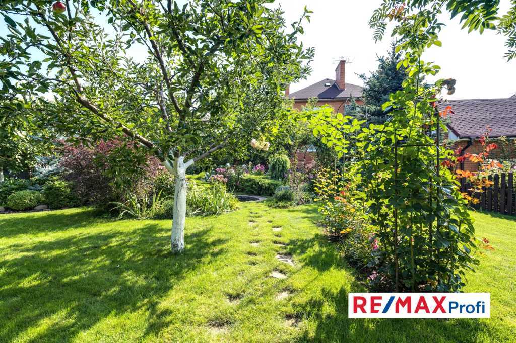 Продаж будинку 450 м², Освиты