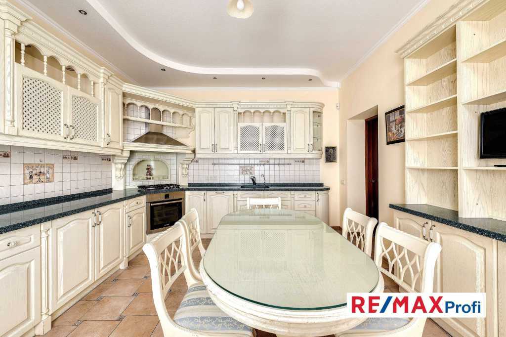 Продаж будинку 450 м², Освиты