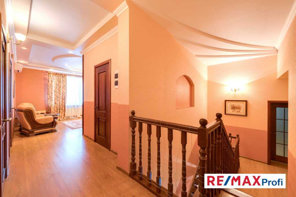 Продаж будинку 450 м², Освиты
