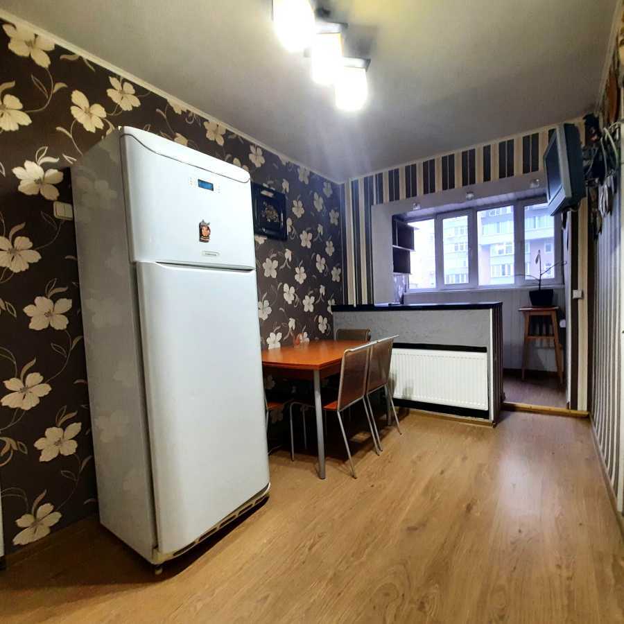 Продажа 3-комнатной квартиры 75.7 м², Владимира Антоновича ул., 152