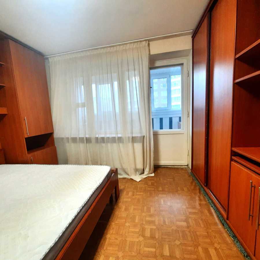 Продажа 3-комнатной квартиры 75.7 м², Владимира Антоновича ул., 152
