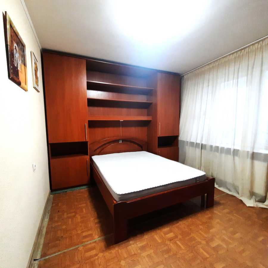 Продажа 3-комнатной квартиры 75.7 м², Владимира Антоновича ул., 152