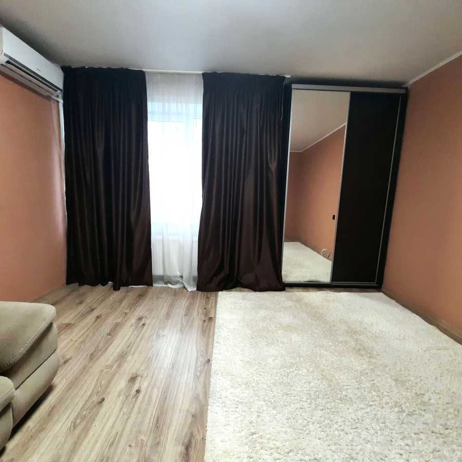 Продажа 3-комнатной квартиры 75.7 м², Владимира Антоновича ул., 152
