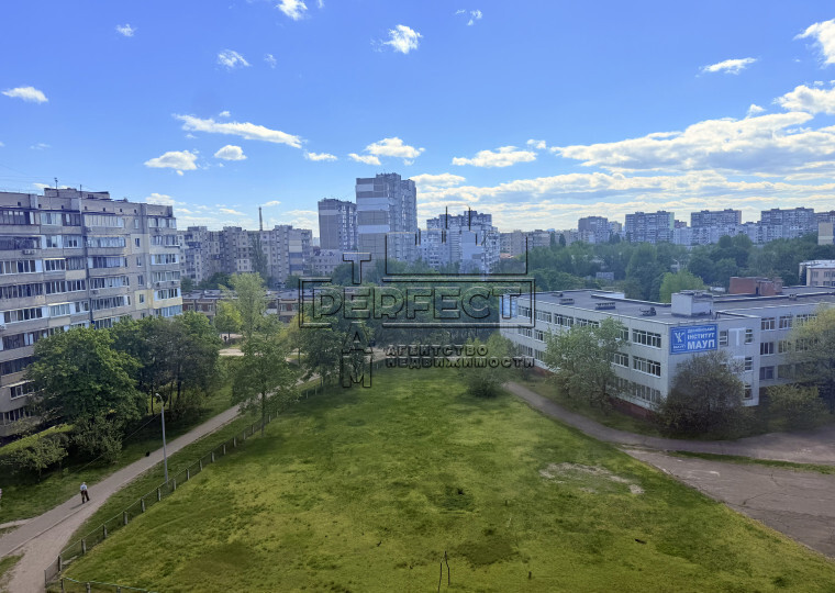 Продажа 3-комнатной квартиры 73 м², Николая Закревского ул., 47Б