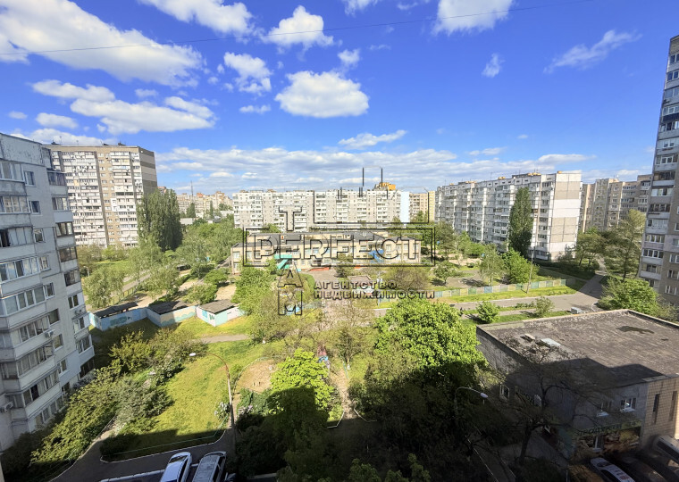 Продажа 3-комнатной квартиры 73 м², Николая Закревского ул., 47Б