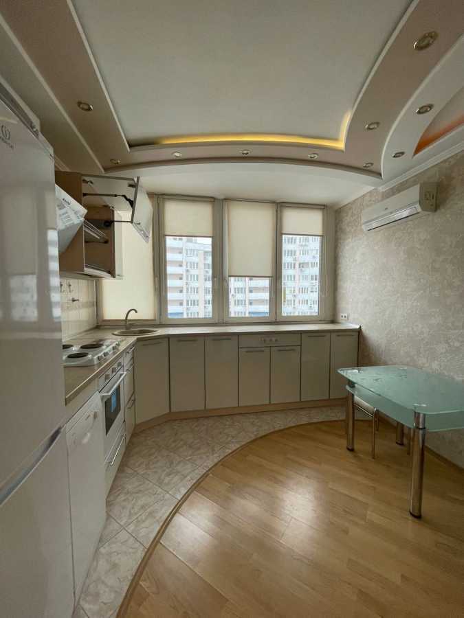 Аренда 1-комнатной квартиры 60 м², Авиаконструктора Игоря Сикорского ул., 1Б