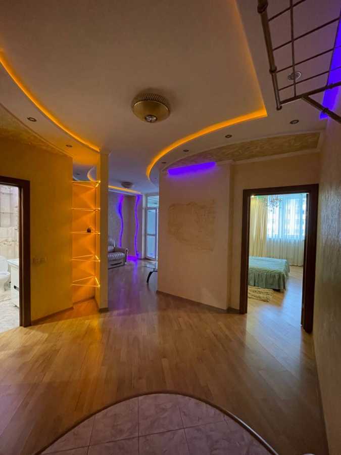 Аренда 1-комнатной квартиры 60 м², Авиаконструктора Игоря Сикорского ул., 1Б
