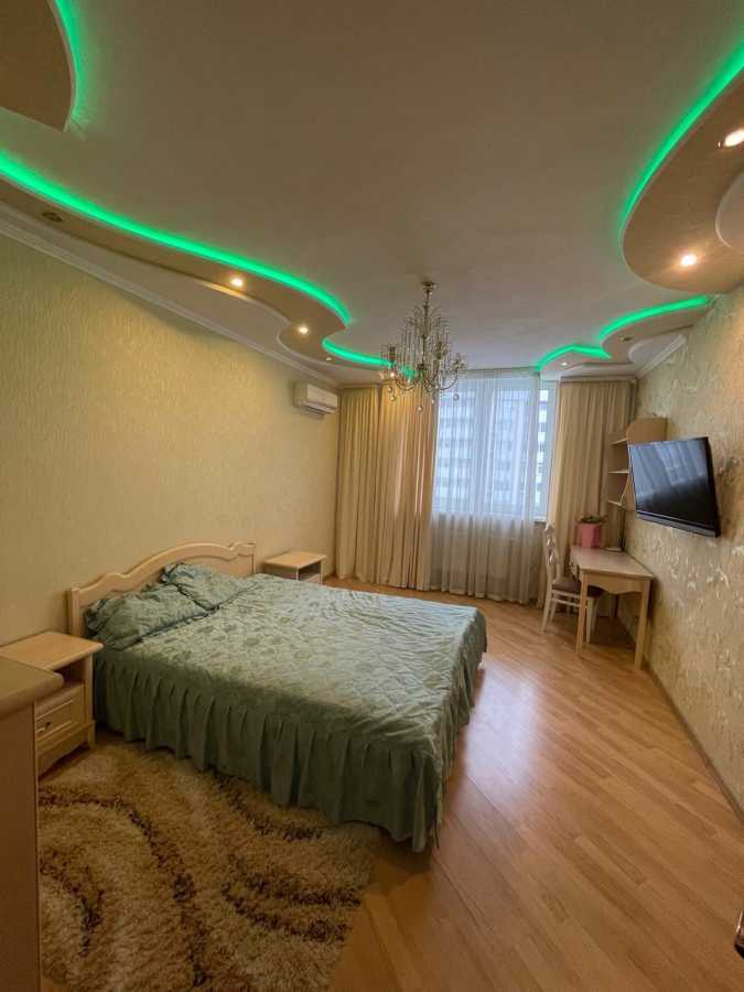 Аренда 1-комнатной квартиры 60 м², Авиаконструктора Игоря Сикорского ул., 1Б
