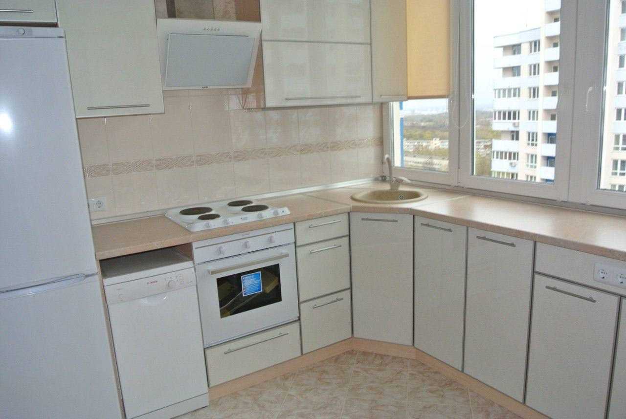 Аренда 1-комнатной квартиры 60 м², Авиаконструктора Игоря Сикорского ул., 1Б