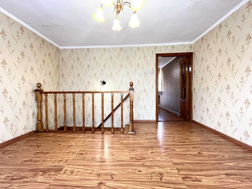 Продаж будинку 223.6 м², Києво-Мироцька вул.