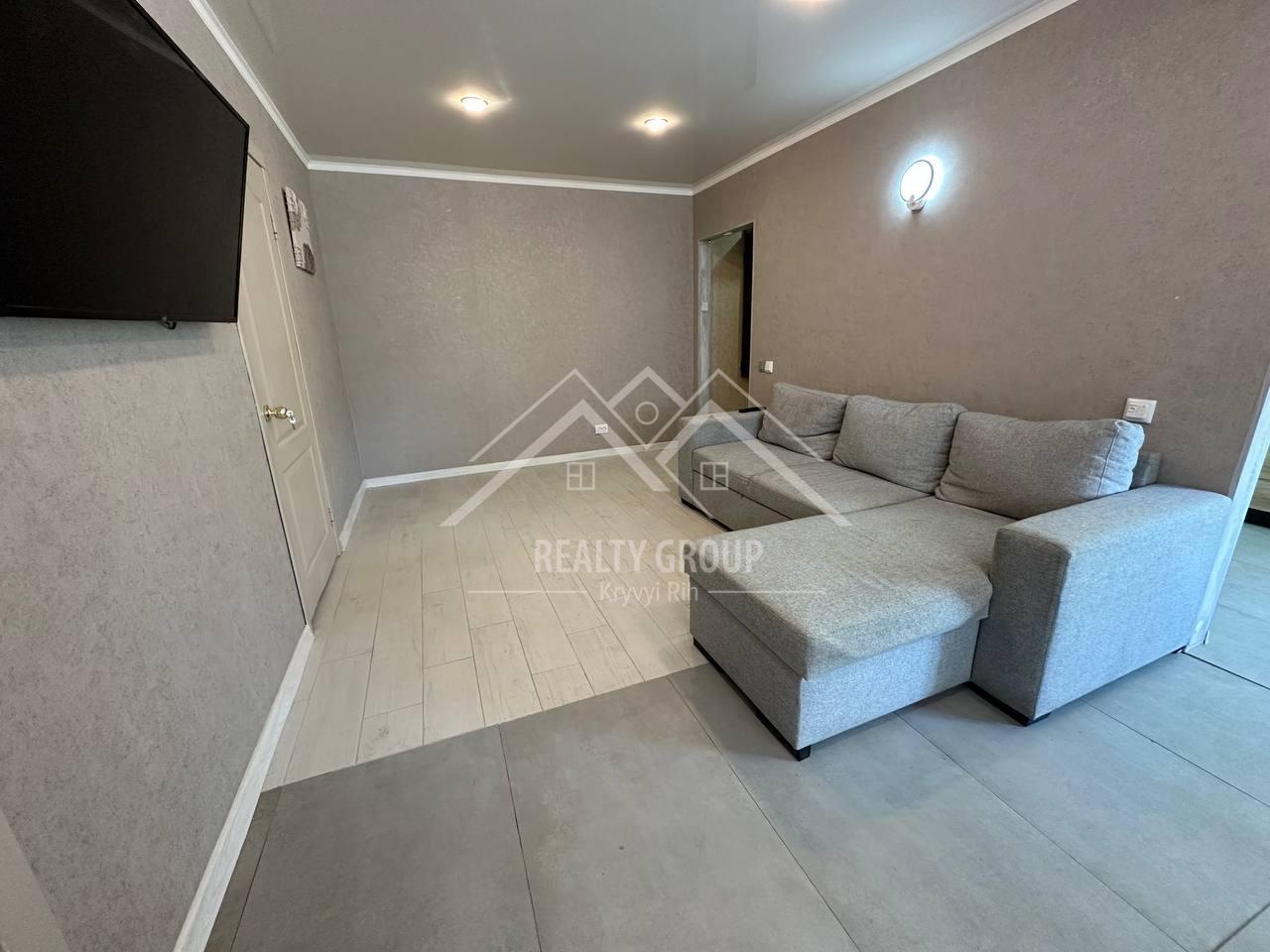 Продаж 3-кімнатної квартири 47 м², Покровская вул.