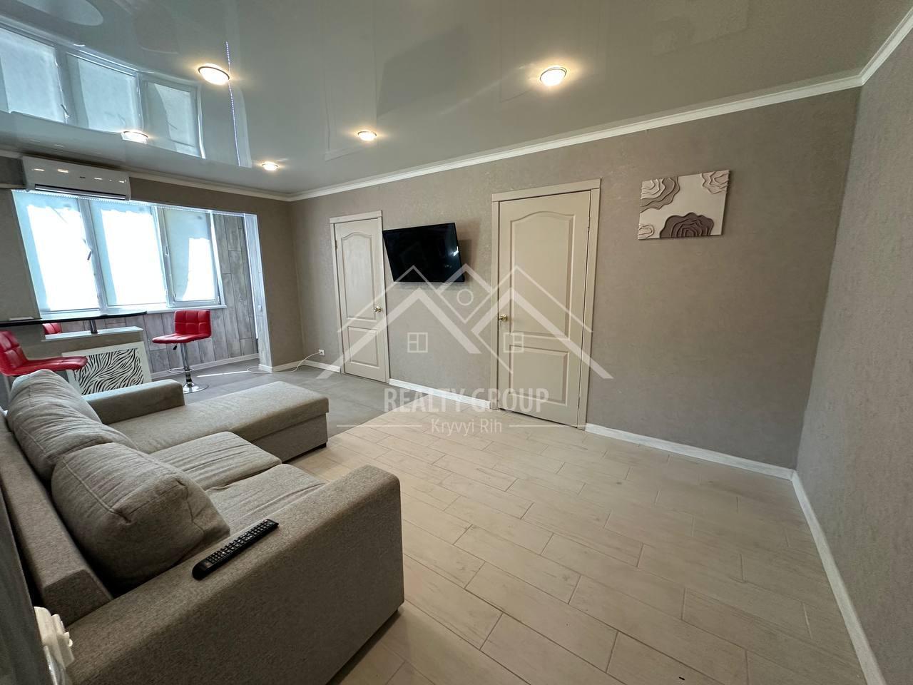 Продаж 3-кімнатної квартири 47 м², Покровская вул.