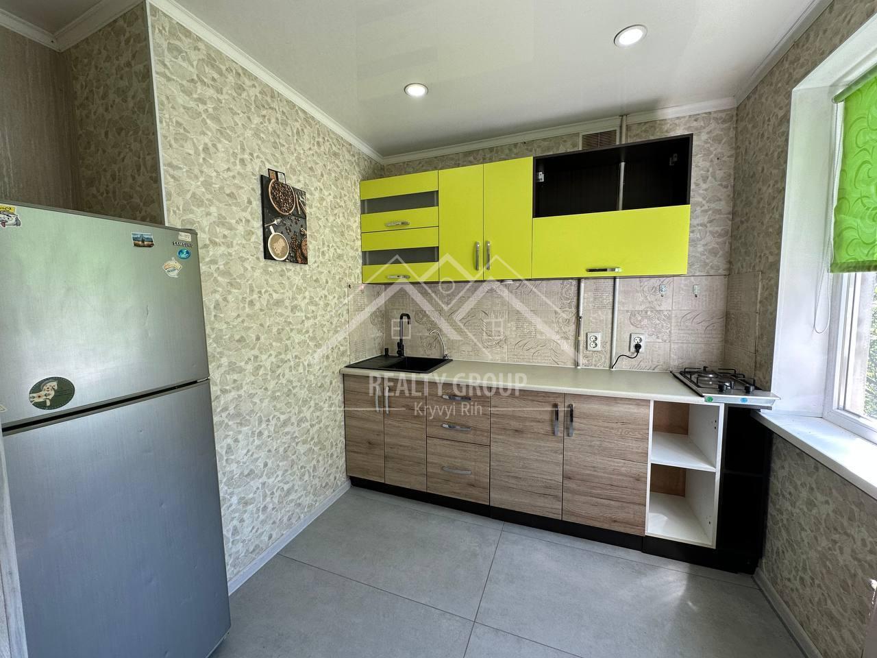 Продаж 3-кімнатної квартири 47 м², Покровская вул.